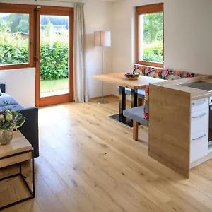 https://lauras-smart-apartment.ischgl-hotels.net