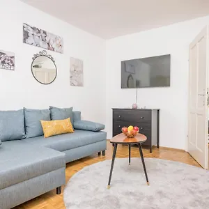 https://zum-grazer-uhrturm-by-welcome2vienna.graz-austria-hotels.com