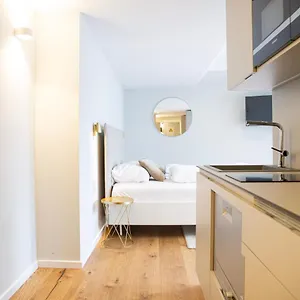 Blackhome I Contactless Check-in Hotel de apartamente