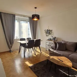 Apartament Schoene 2,5 Mit Balkon Und Parkplatz