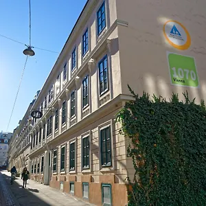 - Myrthengasse Hostal